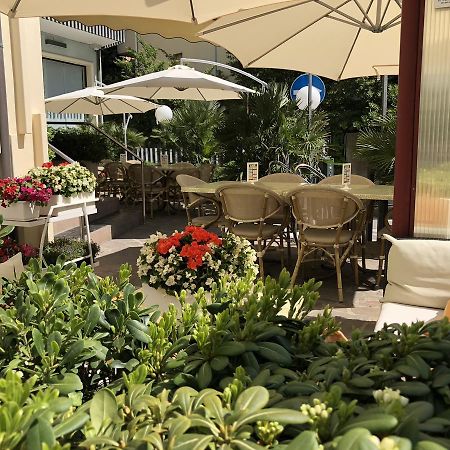 Hotel Arpa Rimini Extérieur photo