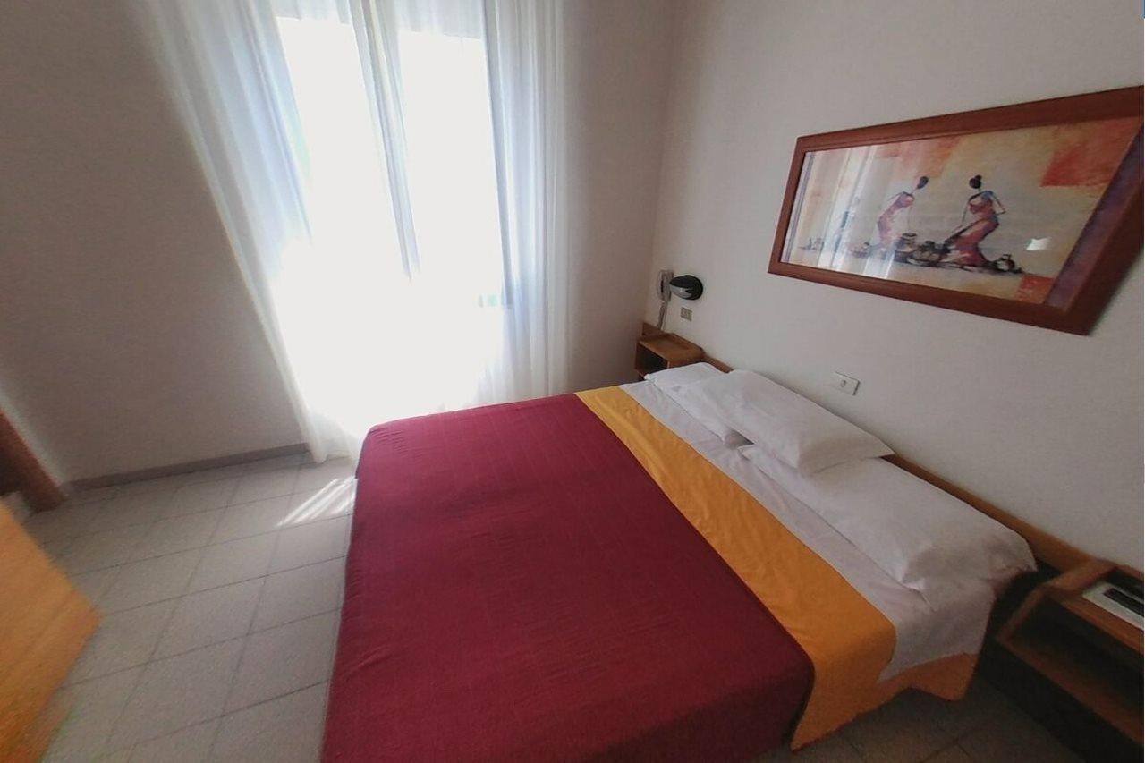 Hotel Arpa Rimini Extérieur photo